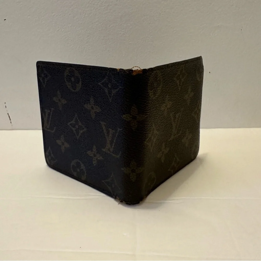 Louis Vuitton Men's Portefeuille Marco Bifold Vintage Wallet LV monogram Leather